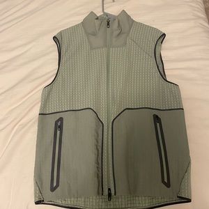 Lululemon insulated hiking vests water repellent.